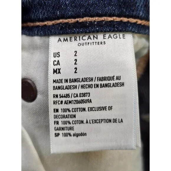 American Eagle Tomgirl Shorts Size 2 Distressed Denim Frayed Hem - Picture 4 of 5